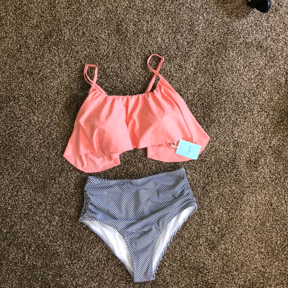 Flounce bikini top with high waisted bottoms NWT